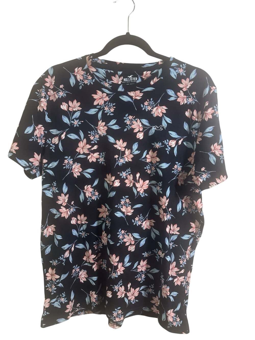 Hollister Must-Have Collection T-Shirt Size L Black Floral Print Cotton